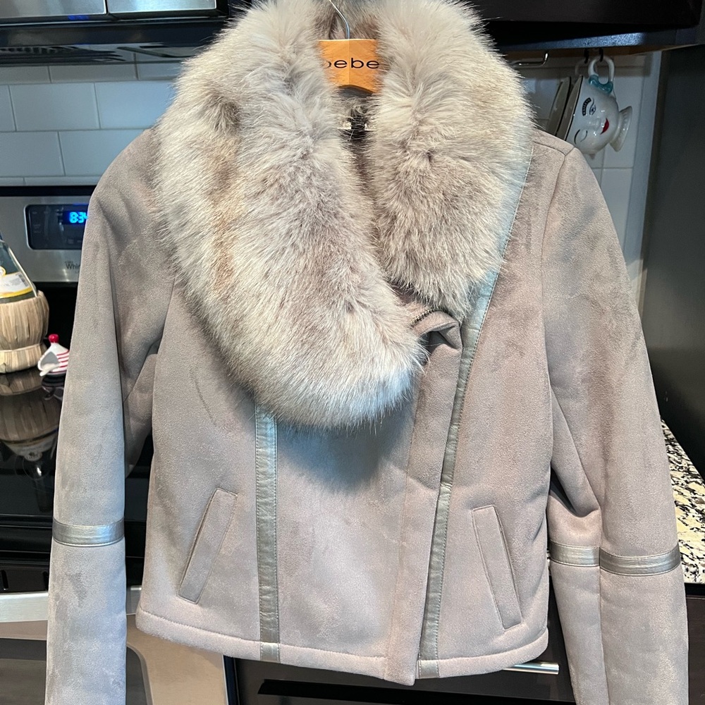 DEAL OF A LIFETIME!!!  B-E-U-tiful jacket